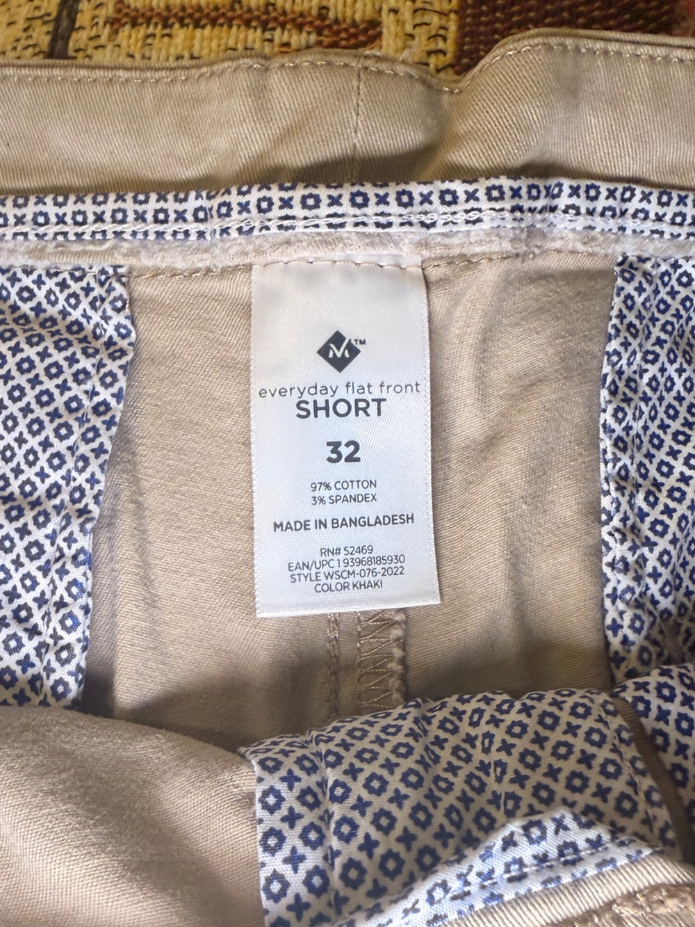Men's Flat Front Chino Shorts in Khaki - Picture 4 of 4
